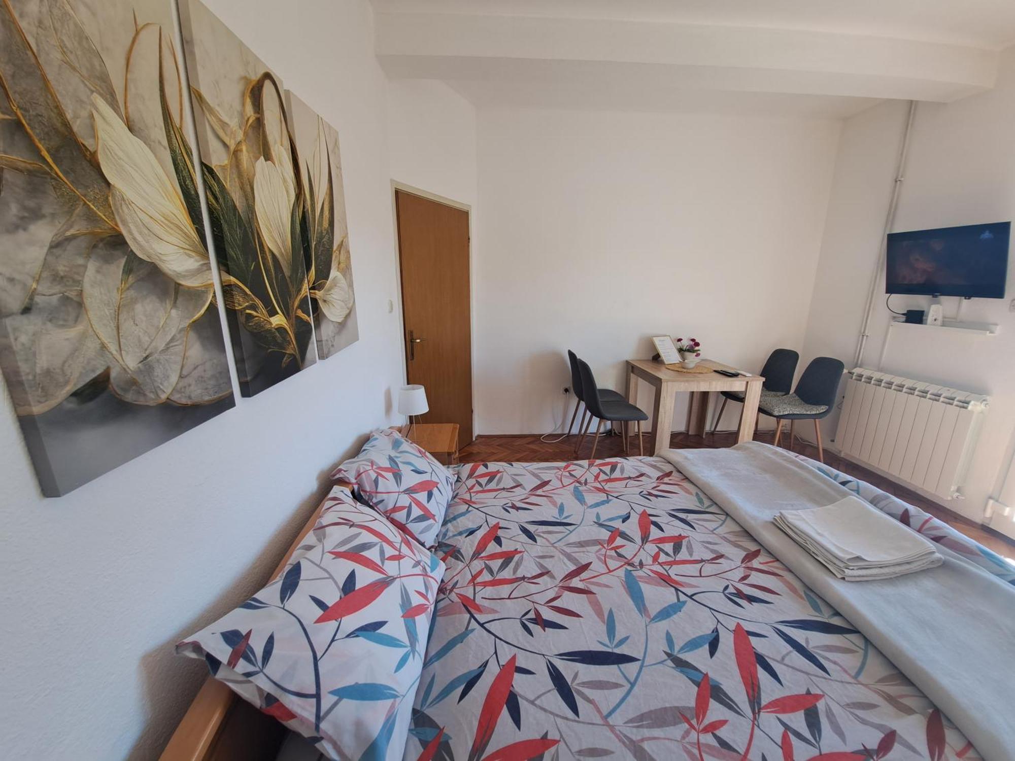 Ukropina Apartma *